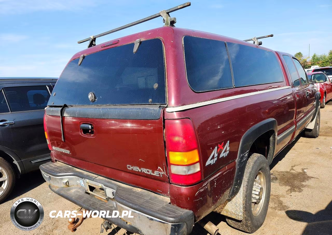 1999 Chevrolet Silverado K2500 VIN:1GCGK29U3XE196328 - 3