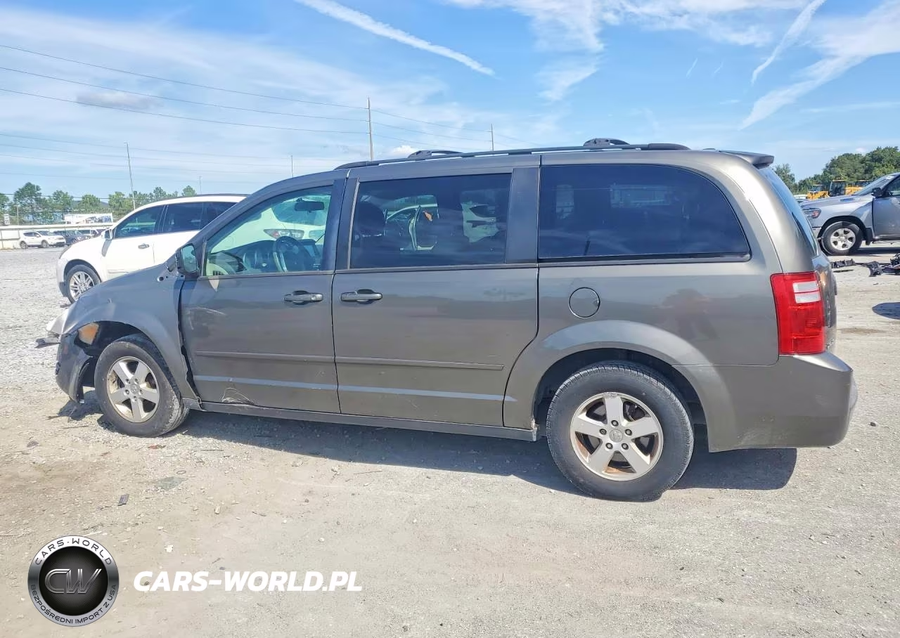 2010 Dodge Grand Caravan Hero VIN:2D4RN3D1XAR447586 - 2