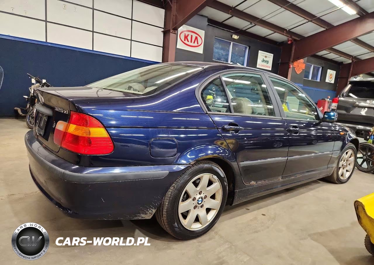 2003 BMW 325 Xi VIN:WBAEU33413PF59787 - 3