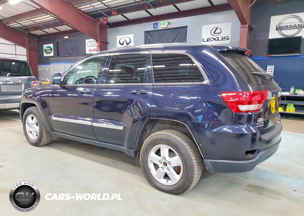 2011 Jeep Grand Cherokee Laredo VIN:1J4RR4GG3BC523323 - 2