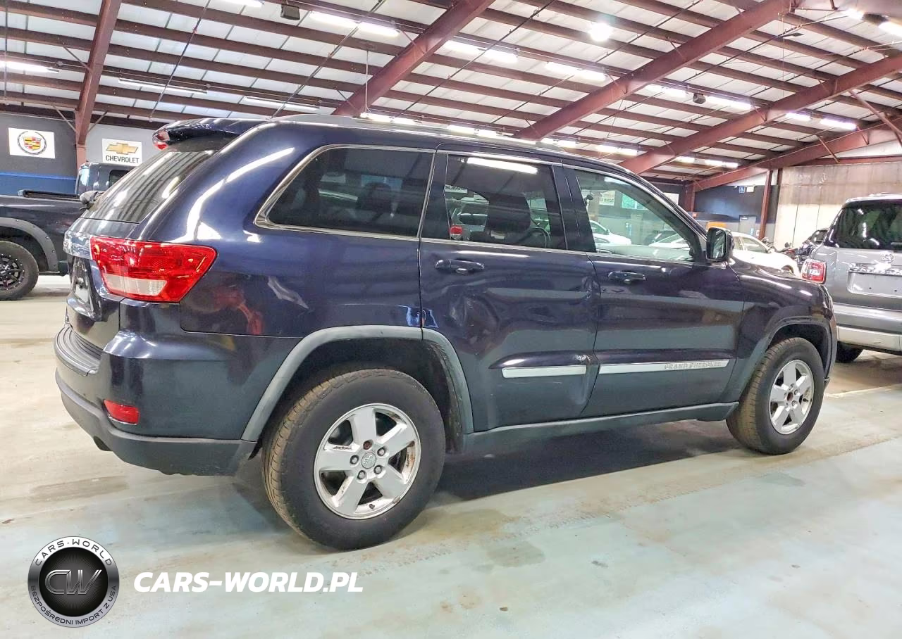 2011 Jeep Grand Cherokee Laredo VIN:1J4RR4GG3BC523323 - 3