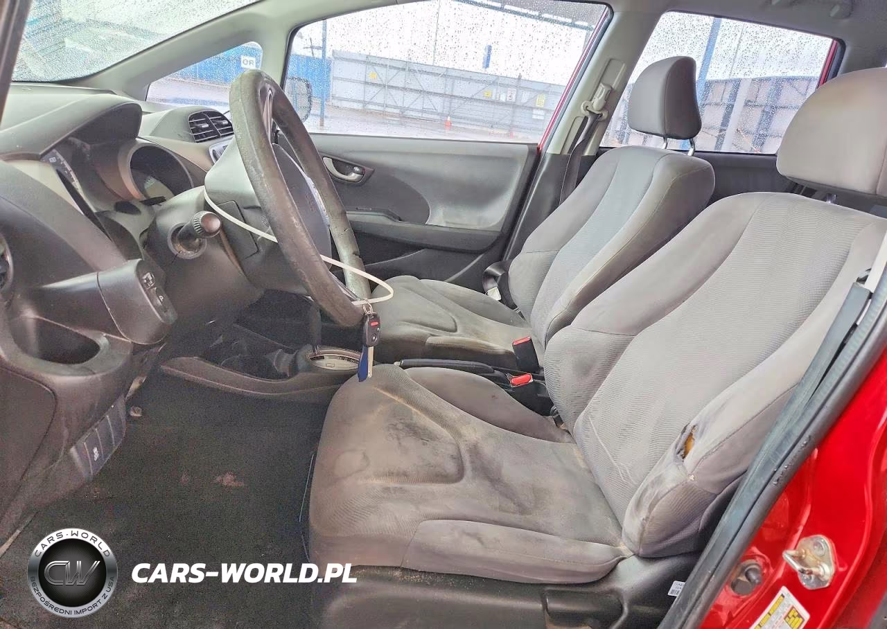 2011 Honda Fit VIN:JHMGE8H32BS008524 - 7