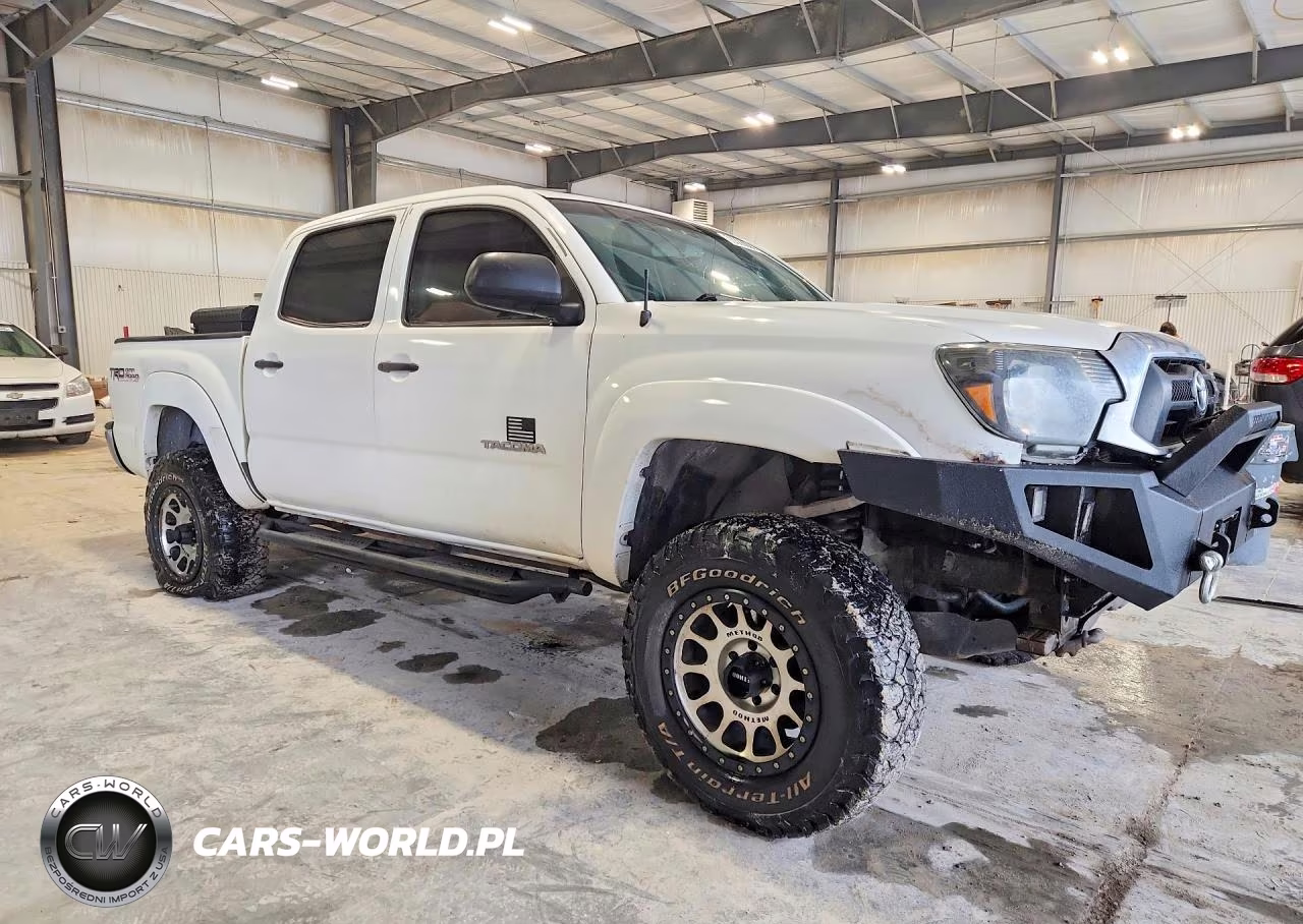 2013 Toyota Tacoma V6 VIN:3TMLU4EN8DM112366 - 4