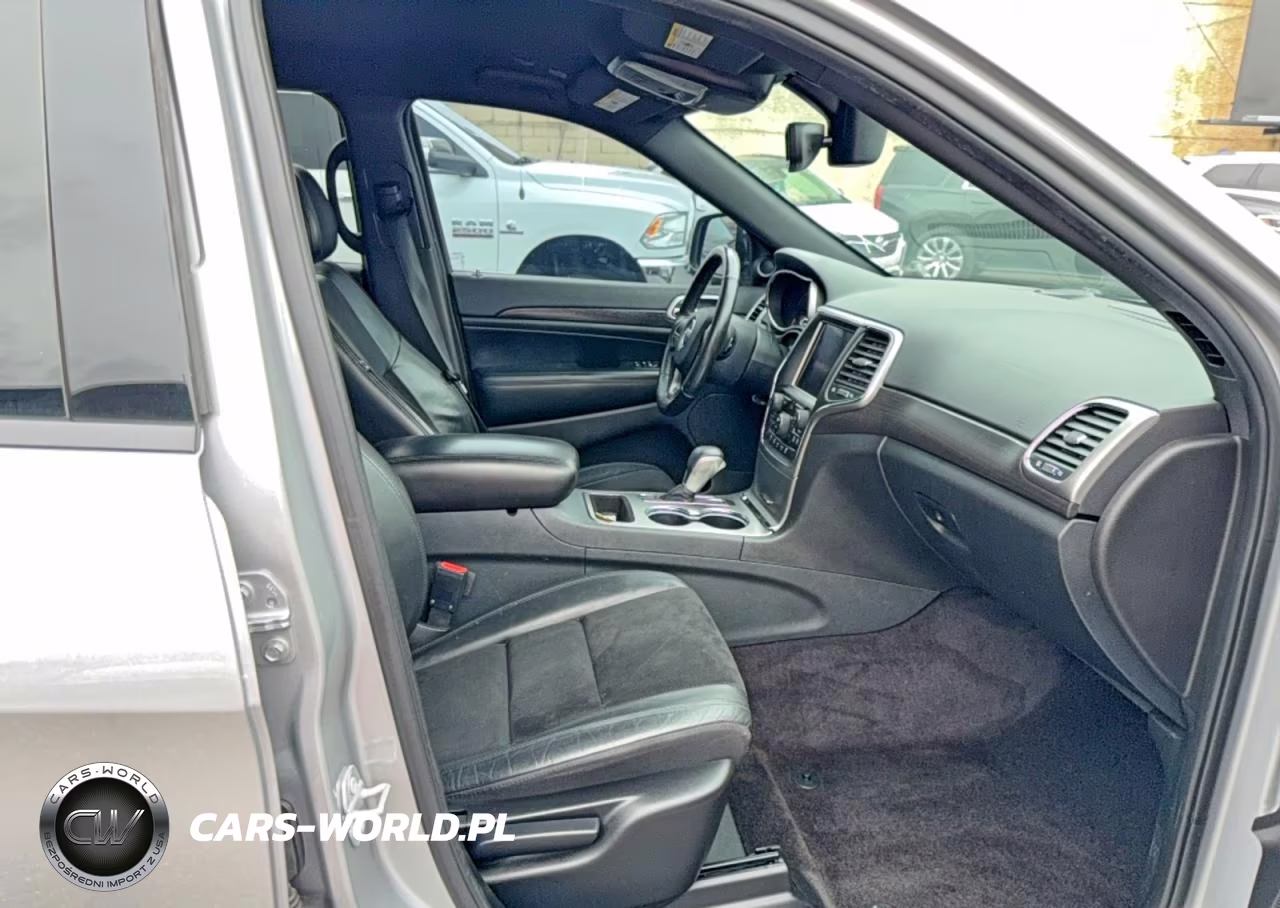 2018 Jeep Grand Cherokee Laredo VIN:1C4RJFAG4JC211706 - 5
