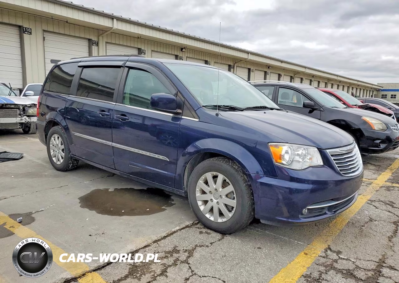2016 Chrysler Town & Country Touring VIN:2C4RC1BG0GR189313 - 4
