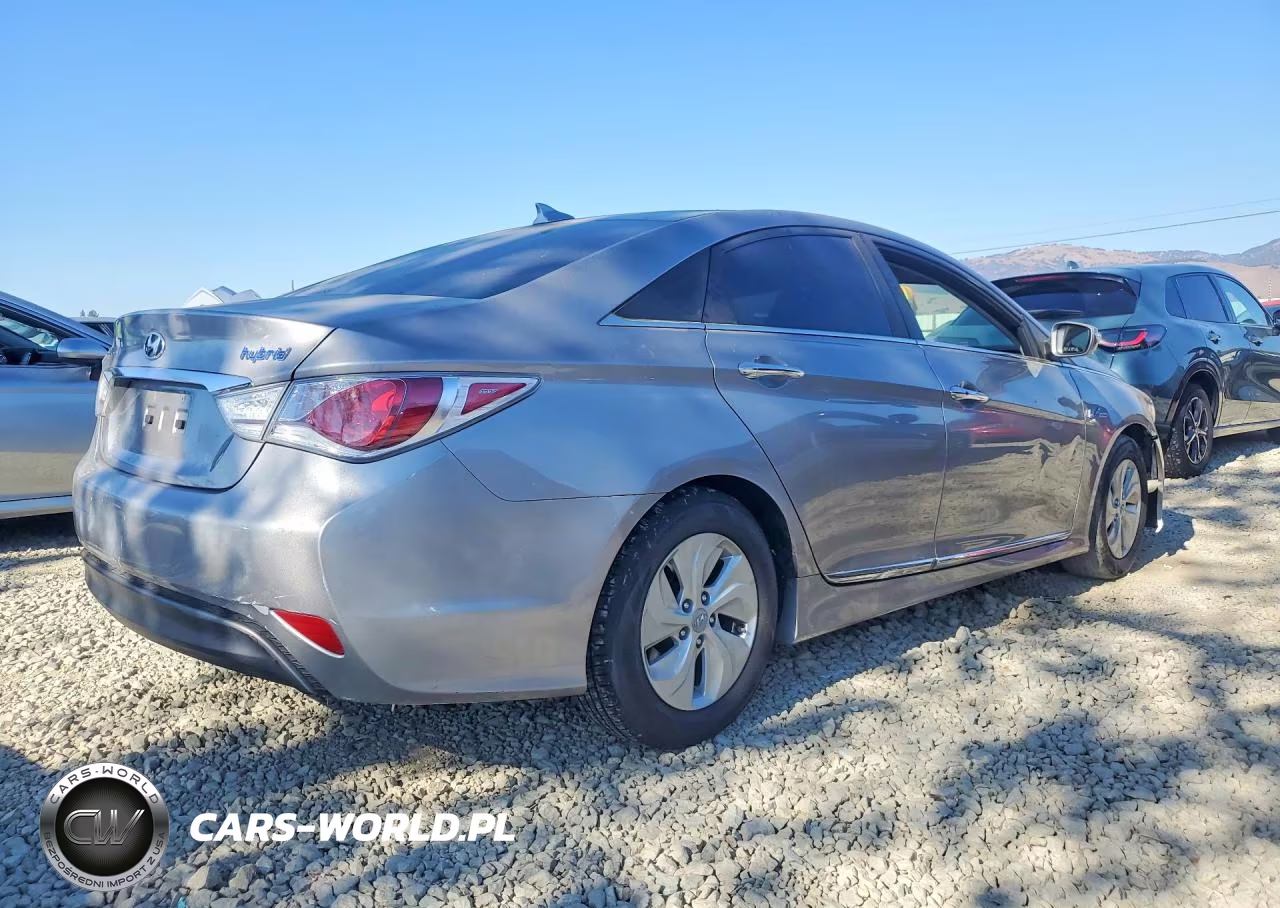 2013 Hyundai Sonata Hybrid VIN:KMHEC4A49DA065107 - 3