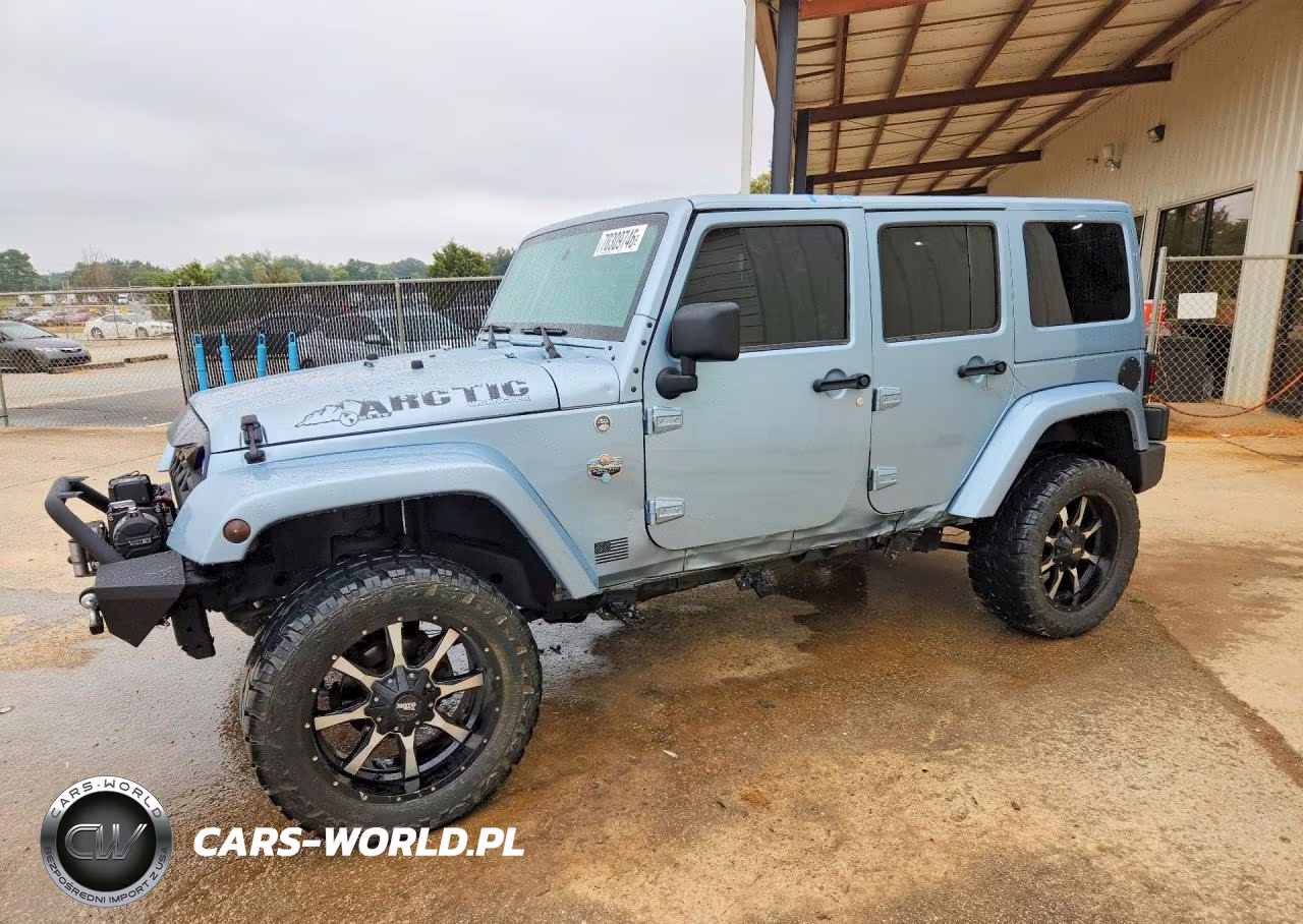 2012 Jeep Wrangler Unlimited Sahara – zdjęcie 1 z 13