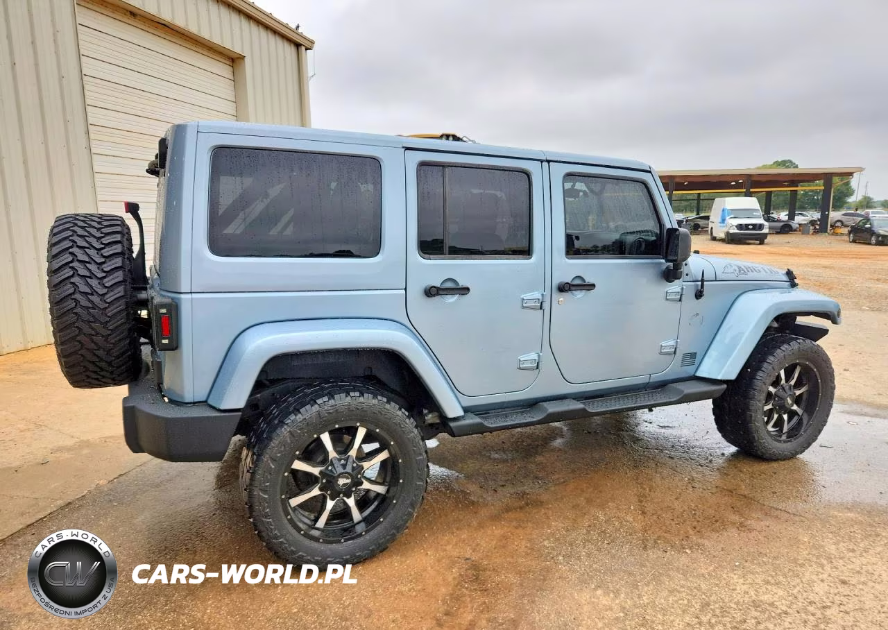 2012 Jeep Wrangler Unlimited Sahara VIN:1C4BJWEG6CL148655 - 3