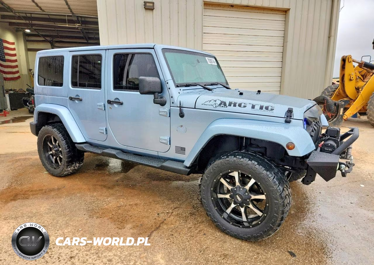 2012 Jeep Wrangler Unlimited Sahara VIN:1C4BJWEG6CL148655 - 4