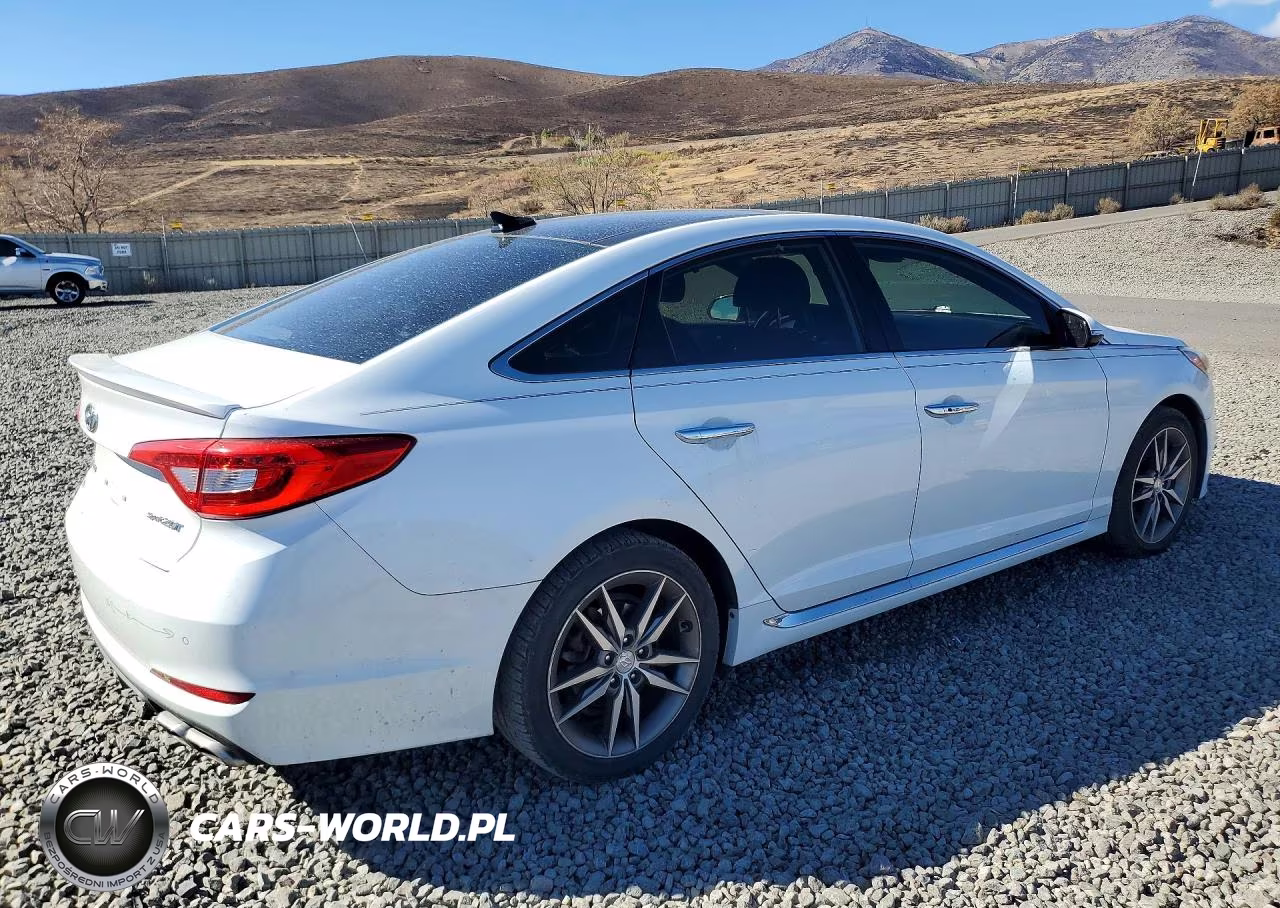 2015 Hyundai Sonata Sport 2.0T VIN:5NPE34ABXFH082206 - 3
