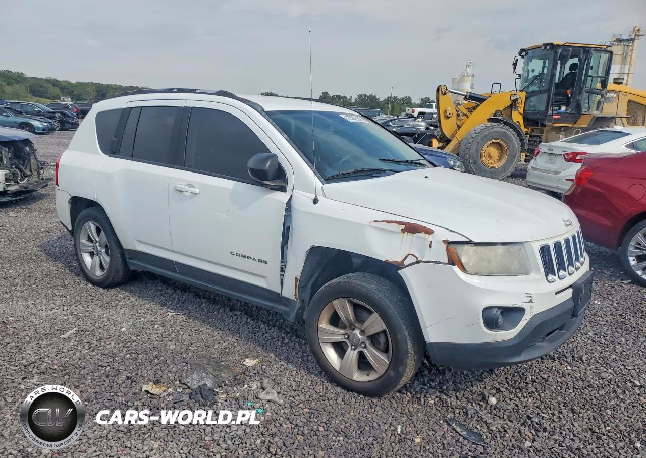 2016 Jeep Compass Sport VIN:1C4NJCBA1GD553544 - 4