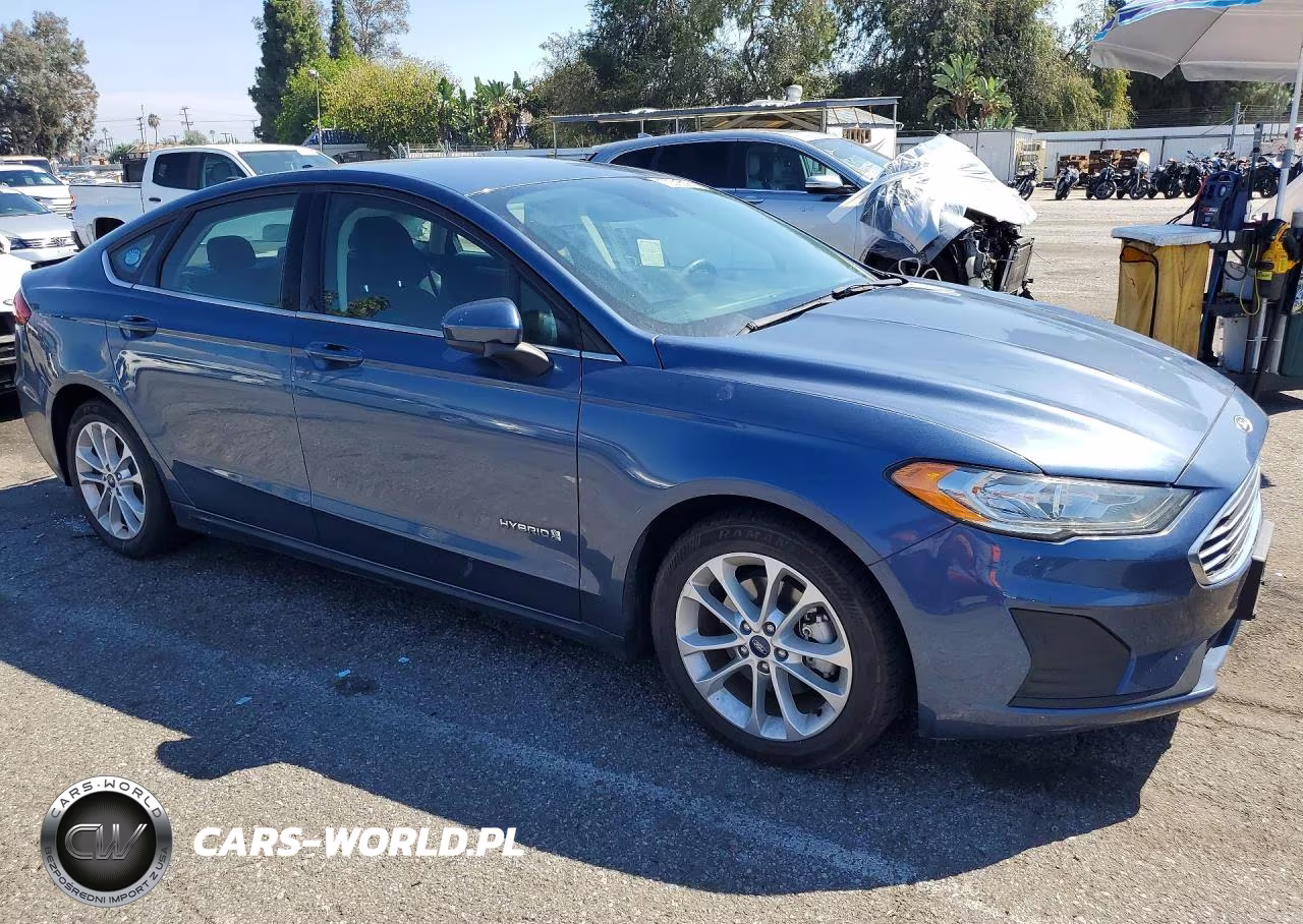 2019 Ford Fusion Se VIN:3FA6P0LU5KR174420 - 4