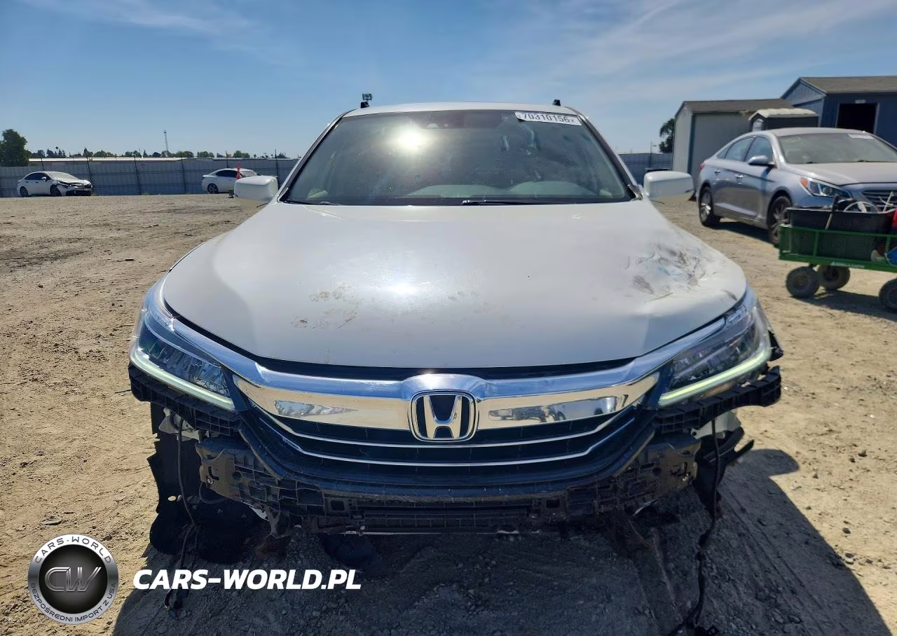 2017 Honda Accord Touring Hybrid VIN:JHMCR6F71HC001158 - 5