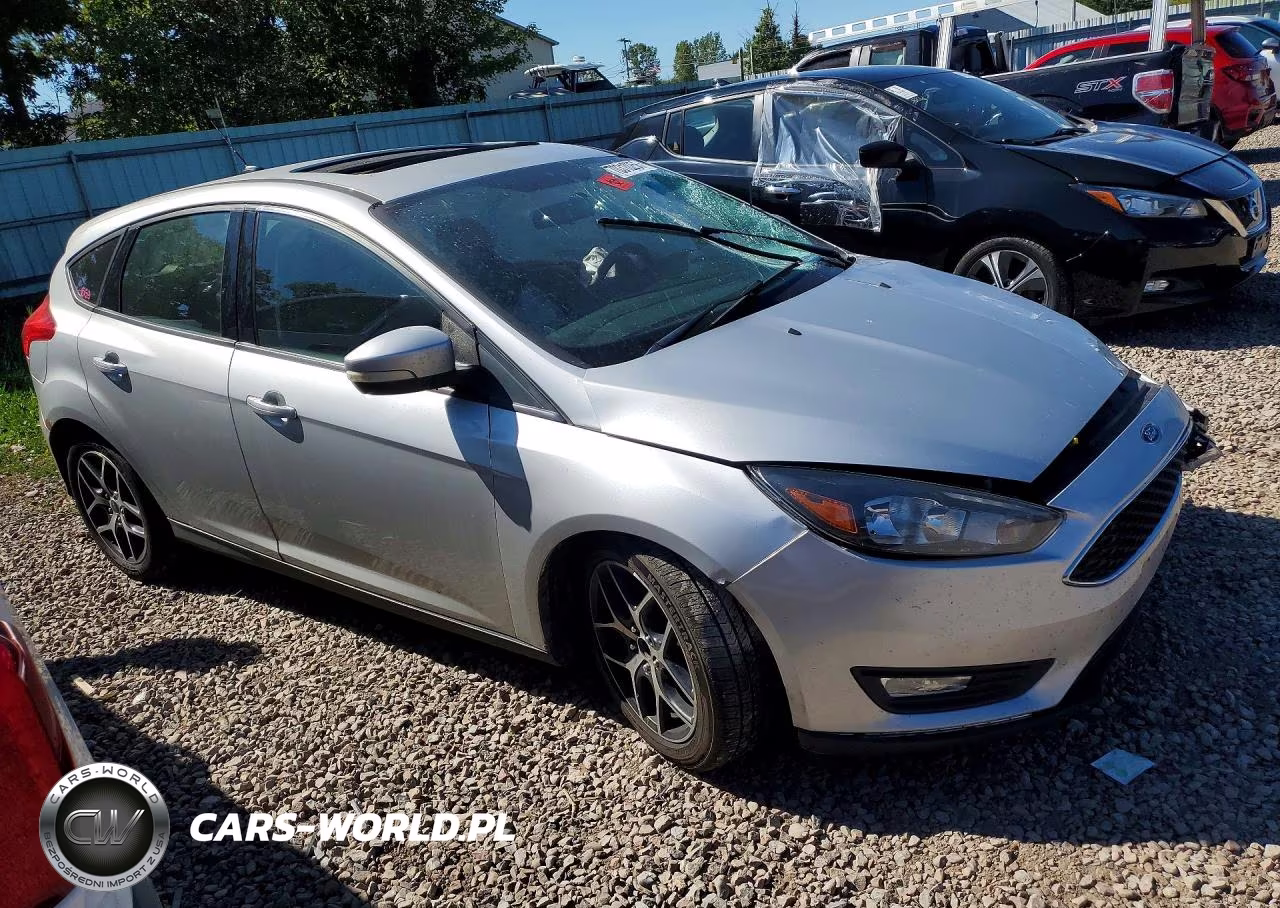 2018 Ford Focus Sel VIN:1FADP3M26JL317135 - 4