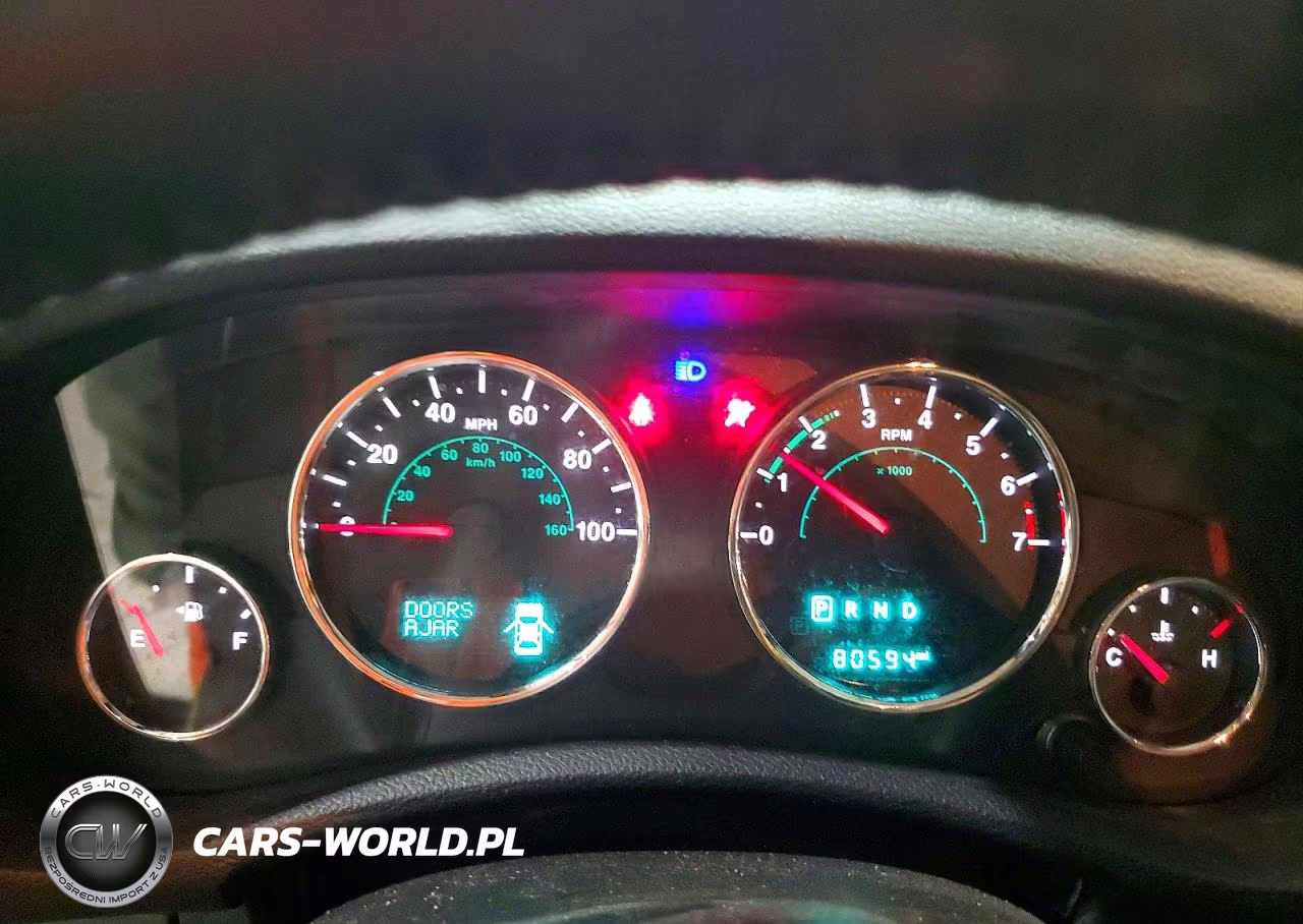 2017 Jeep Wrangler Unlimited Sahara VIN:1C4BJWEGXHL590166 - 9