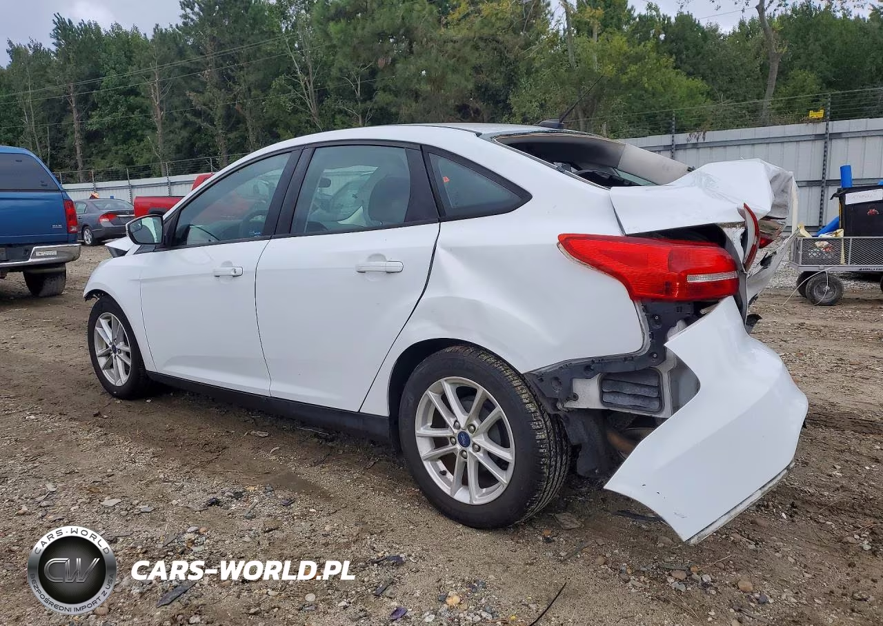 2017 Ford Focus Se VIN:1FADP3F23HL327595 - 2
