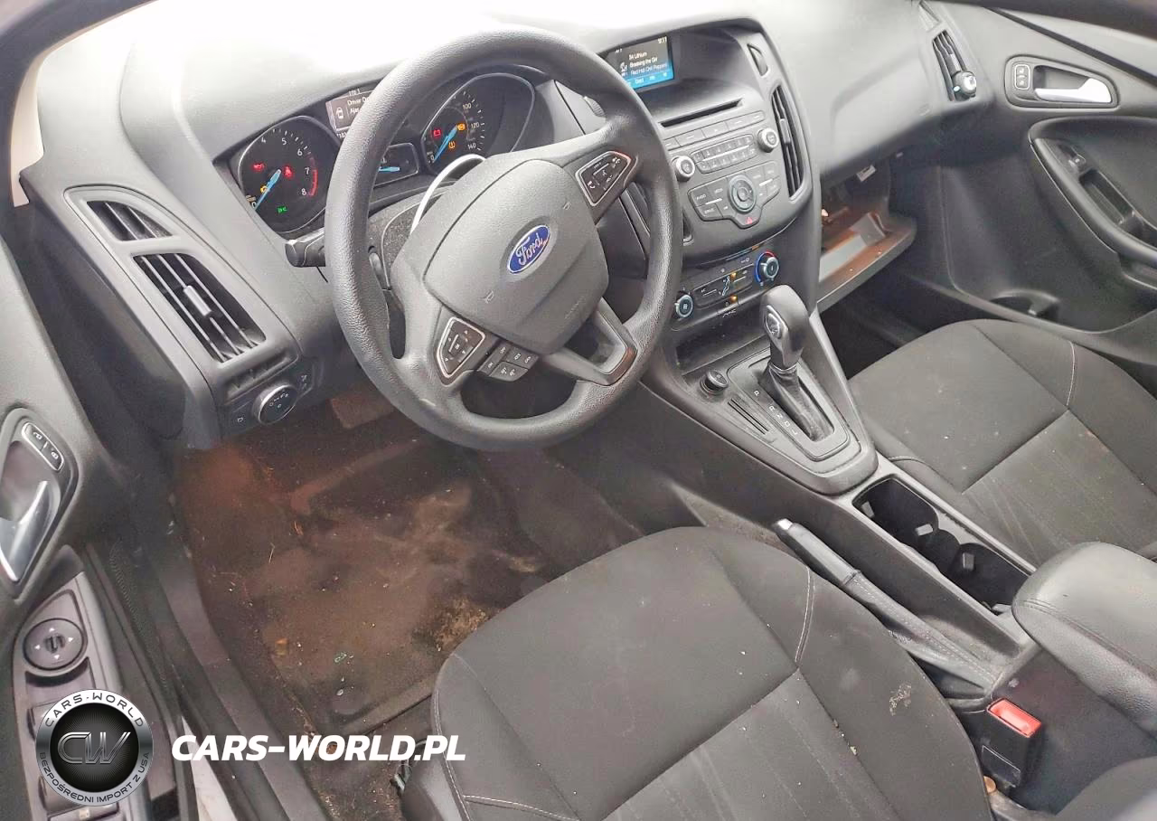 2017 Ford Focus Se VIN:1FADP3F23HL327595 - 8
