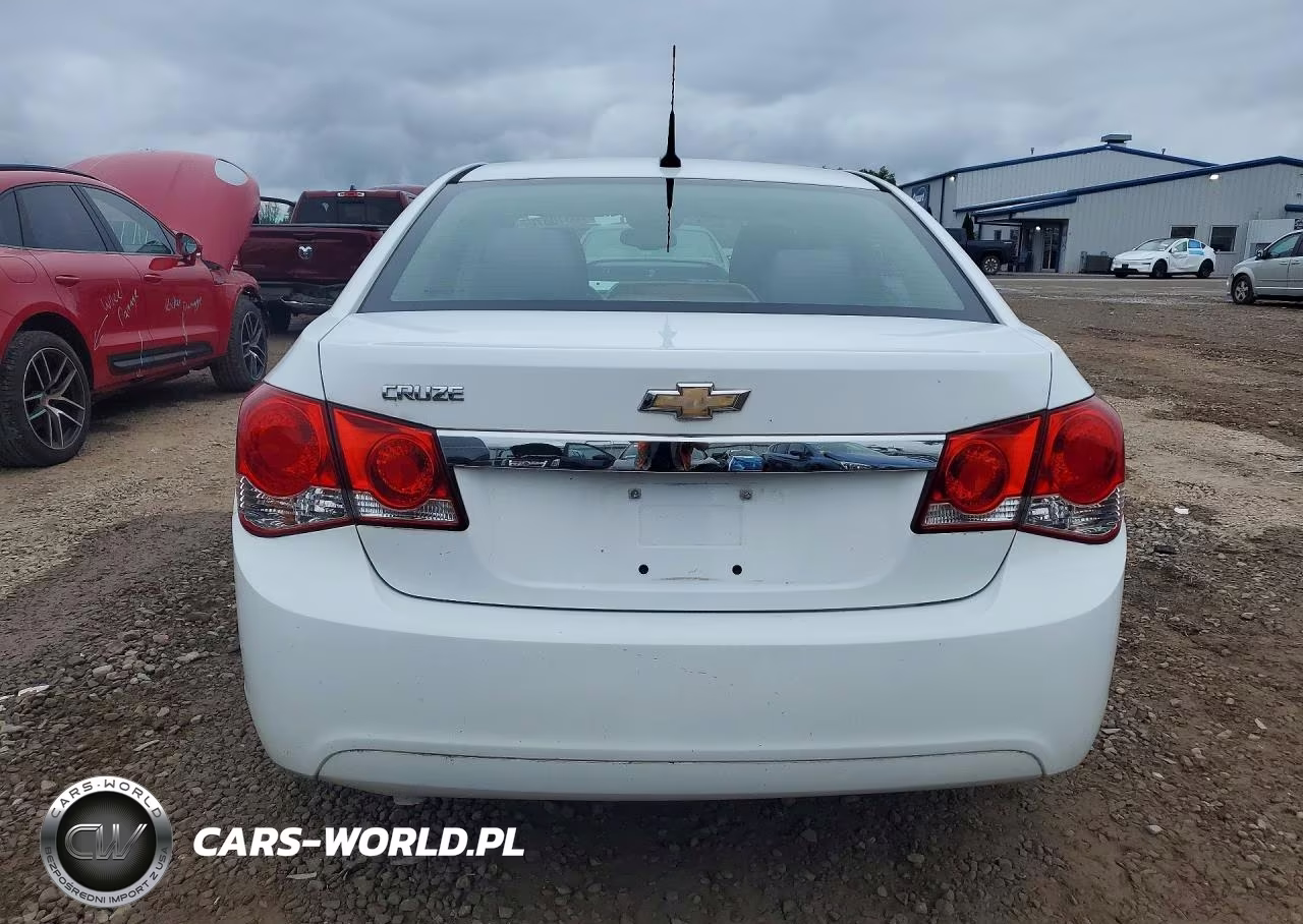 2013 Chevrolet Cruze Ls VIN:1G1PA5SG3D7109593 - 6