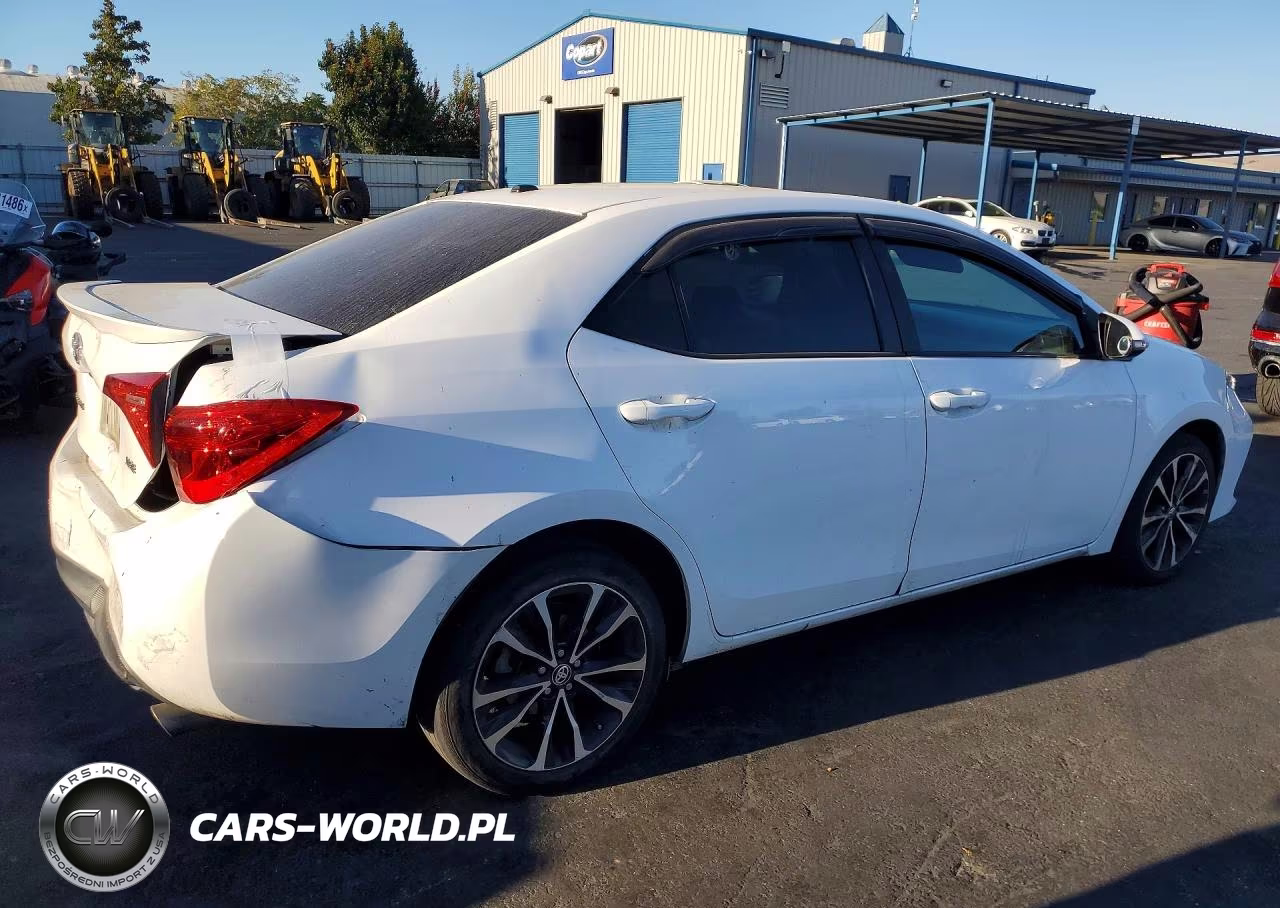 2018 Toyota Corolla Xse VIN:2T1BURHE4JC040199 - 3