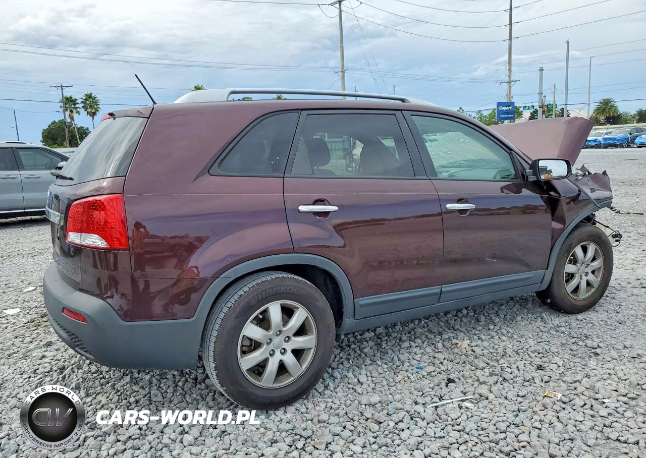 2013 Kia Sorento Lx VIN:5XYKT3A6XDG366262 - 3
