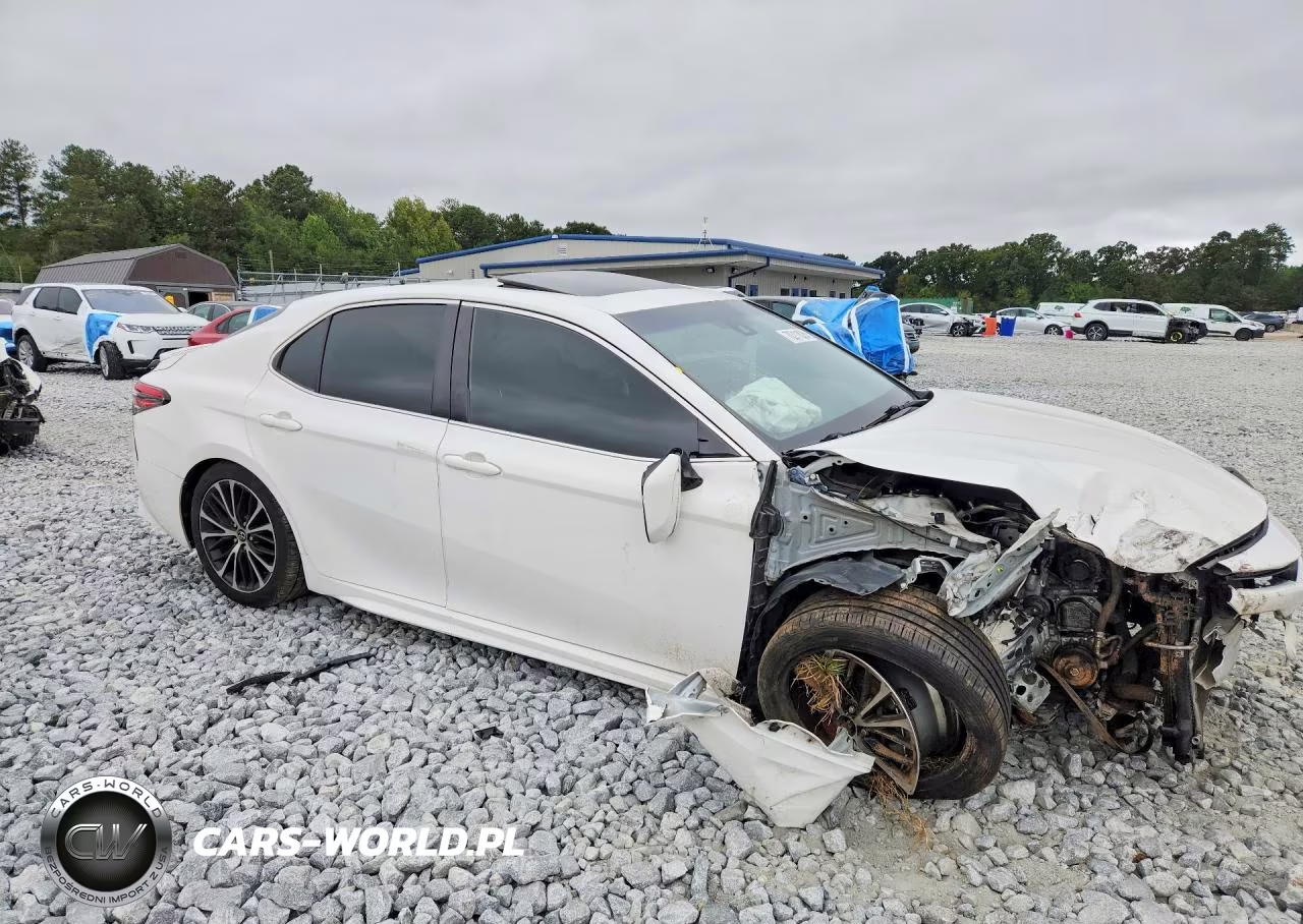 2018 Toyota Camry Se VIN:JTNB11HK9J3021474 - 4