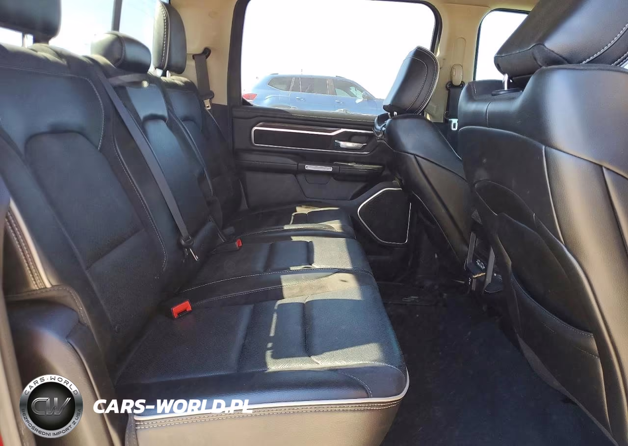 2019 Ram 1500 Laramie VIN:1C6SRFJT4KN581087 - 10