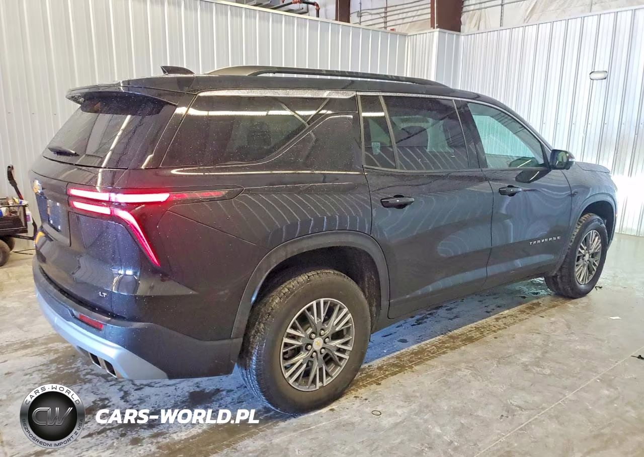 2024 Chevrolet Traverse Lt VIN:1GNERGKS8RJ159396 - 3