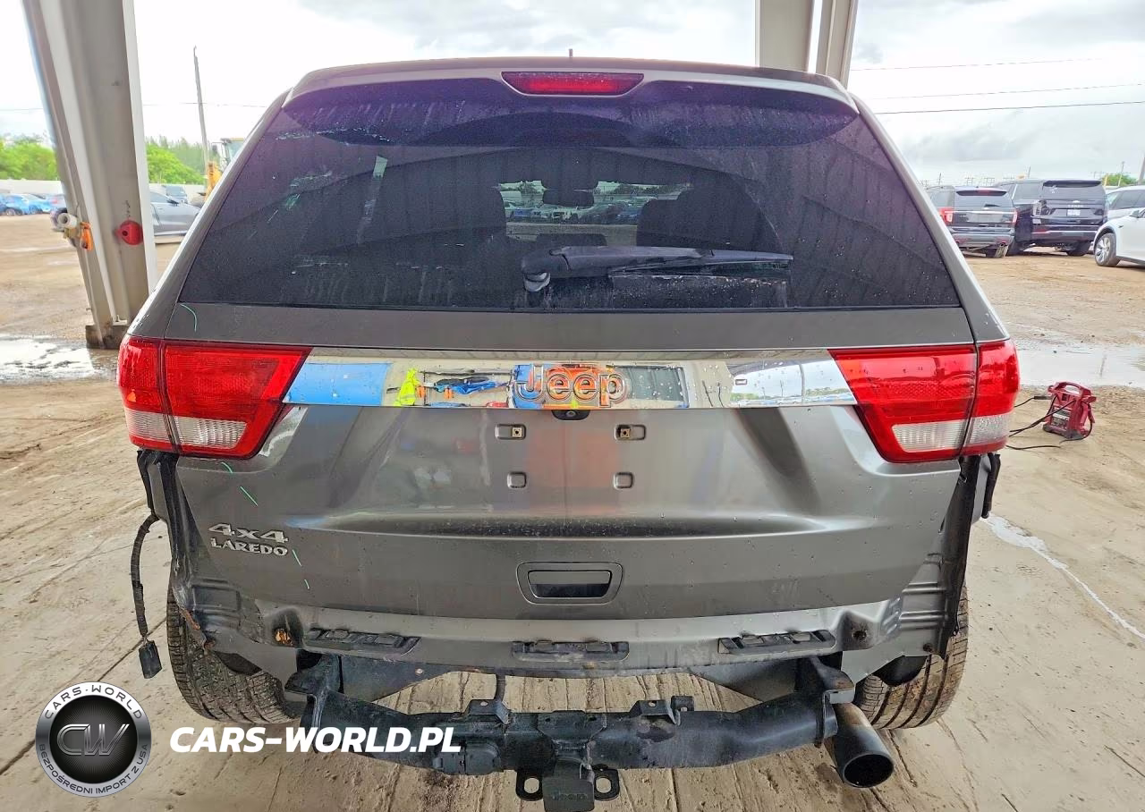 2012 Jeep Grand Cherokee Laredo VIN:1C4RJFATXCC112047 - 6