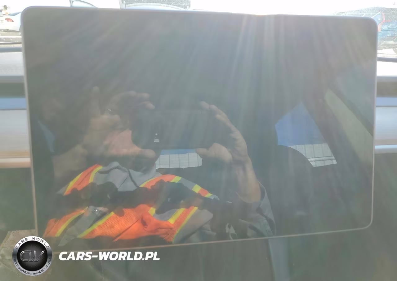 2022 Tesla Model 3 VIN:5YJ3E1EB8NF301011 - 9