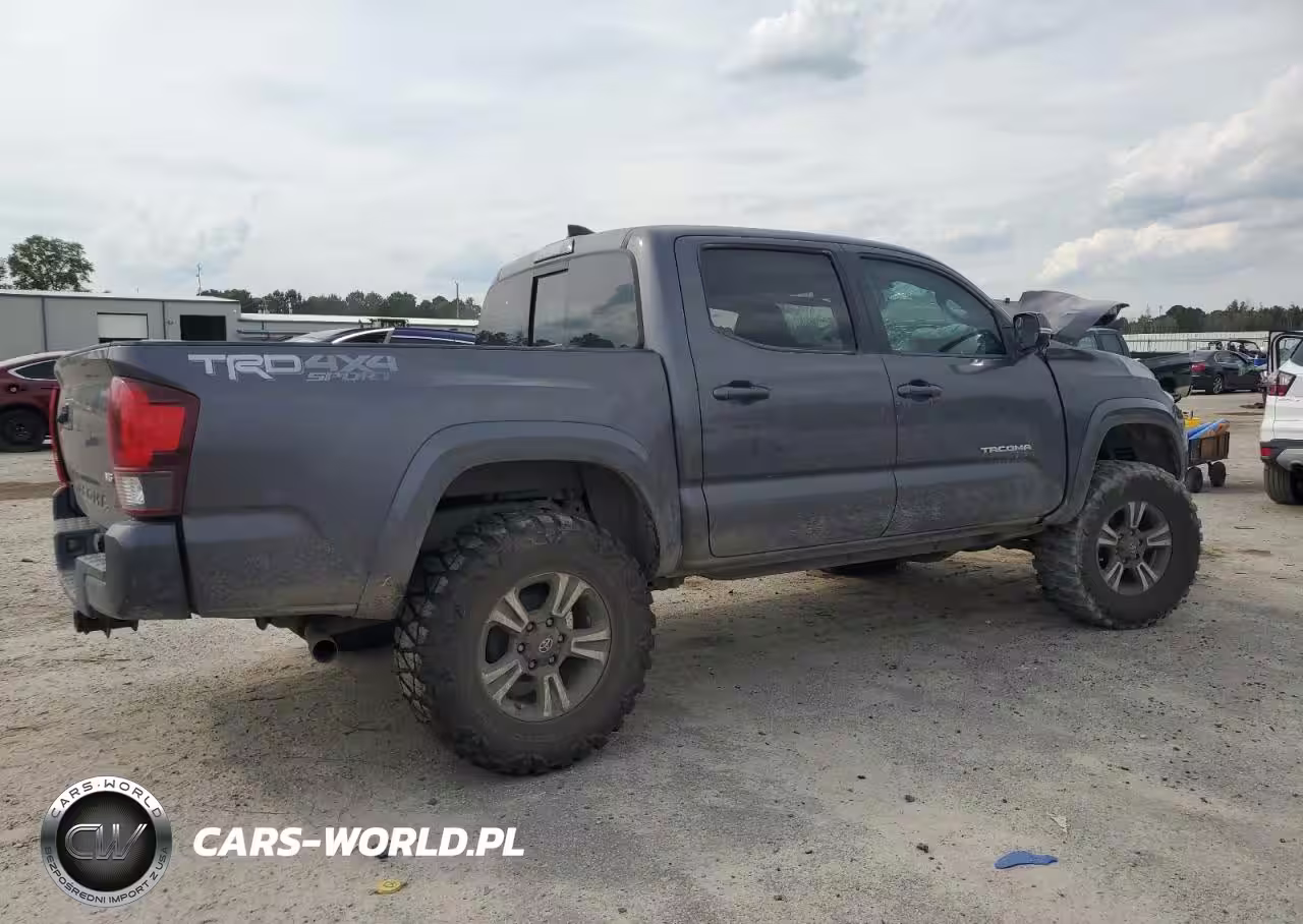 2018 Toyota Tacoma Double Cab VIN:5TFCZ5AN9JX134878 - 3
