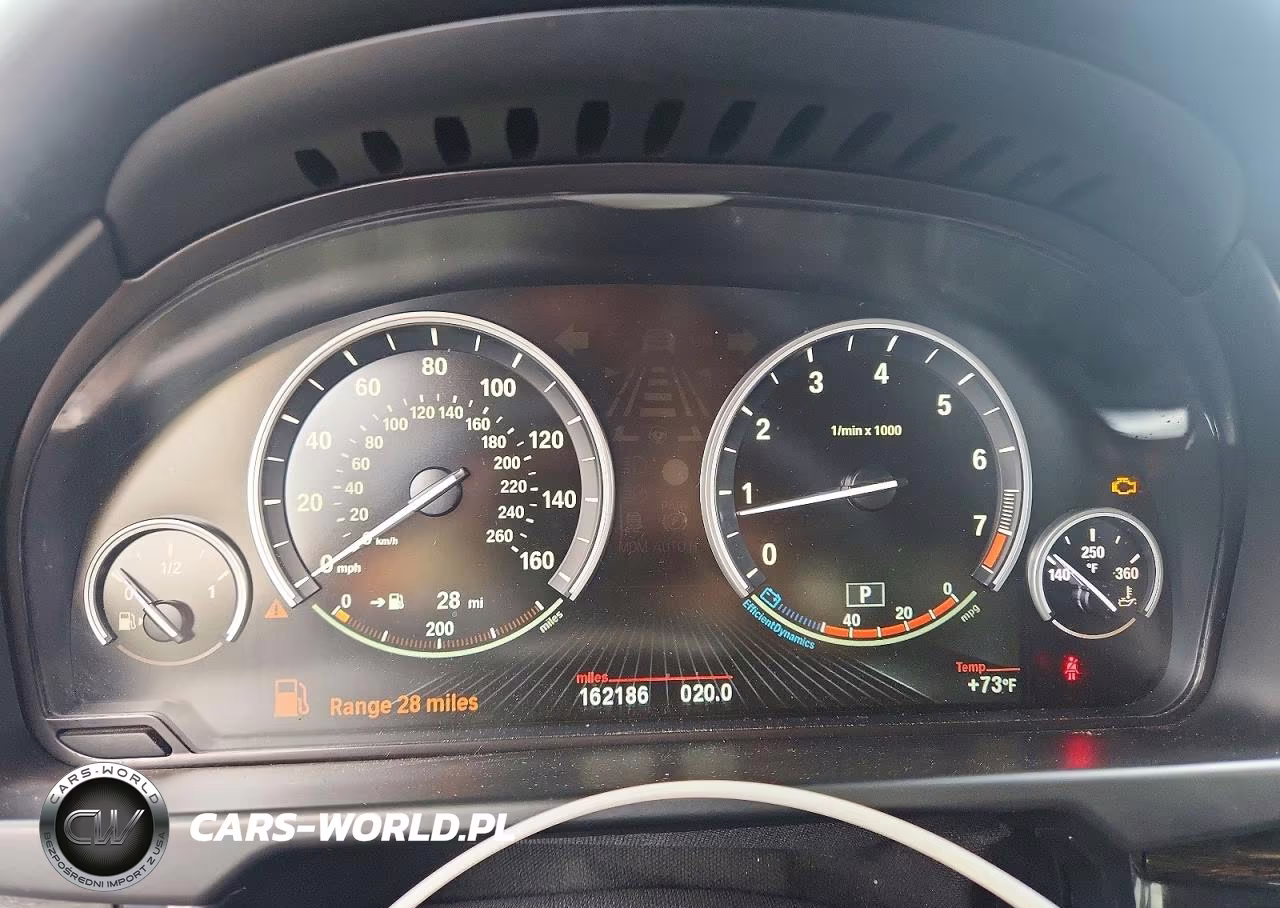 2015 BMW X5 xDrive50I VIN:5UXKR6C53F0J75522 - 9