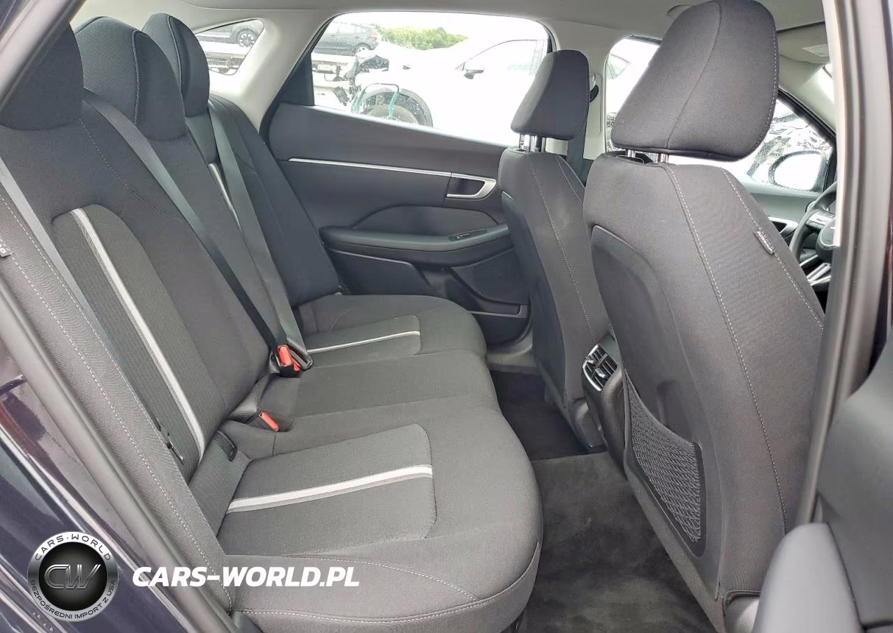 2026 Hyundai Sonata Hybrid Blue VIN:KMHL24JJXTA175355 - 10