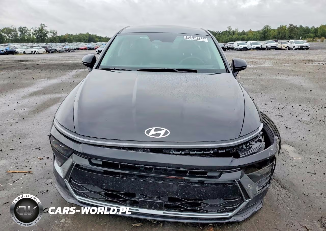 2026 Hyundai Sonata Hybrid Blue VIN:KMHL24JJXTA175355 - 5