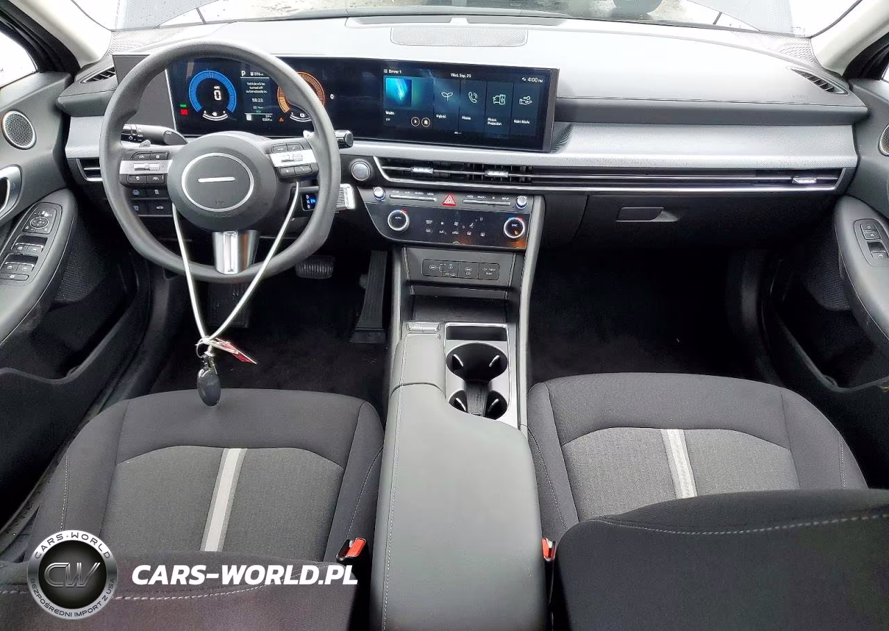 2026 Hyundai Sonata Hybrid Blue VIN:KMHL24JJXTA175355 - 8