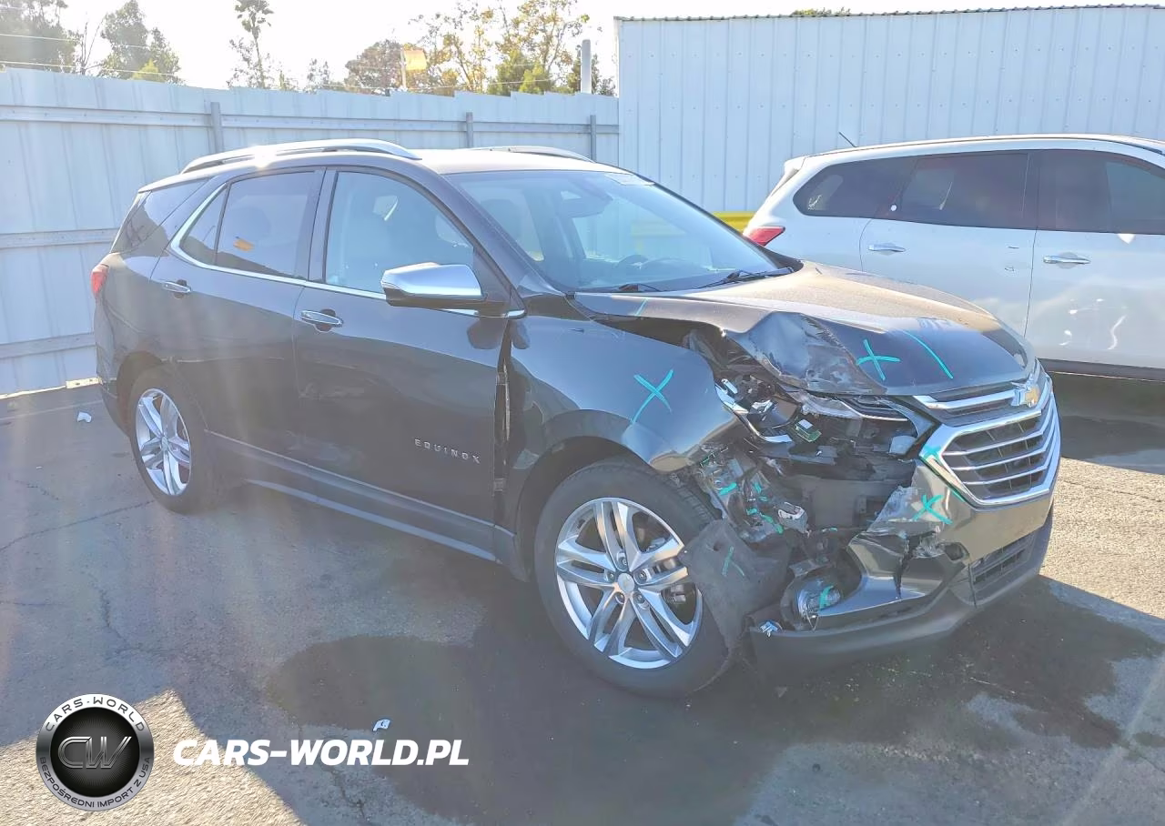 2018 Chevrolet Equinox Premier VIN:2GNAXMEV0J6108596 - 4