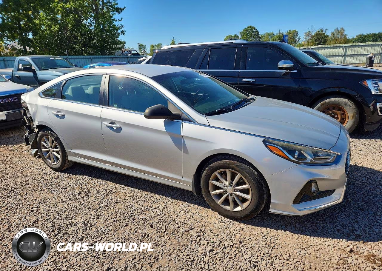 2018 Hyundai Sonata Se VIN:5NPE24AF8JH680924 - 4