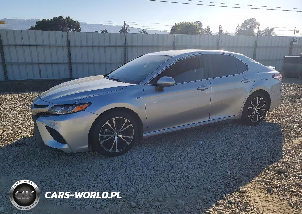 2020 Toyota Camry Se