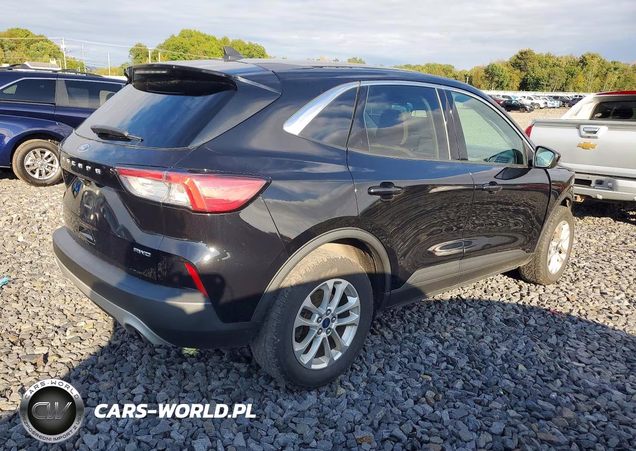 2021 Ford Escape Se VIN:1FMCU9G6XMUA29239 - 3