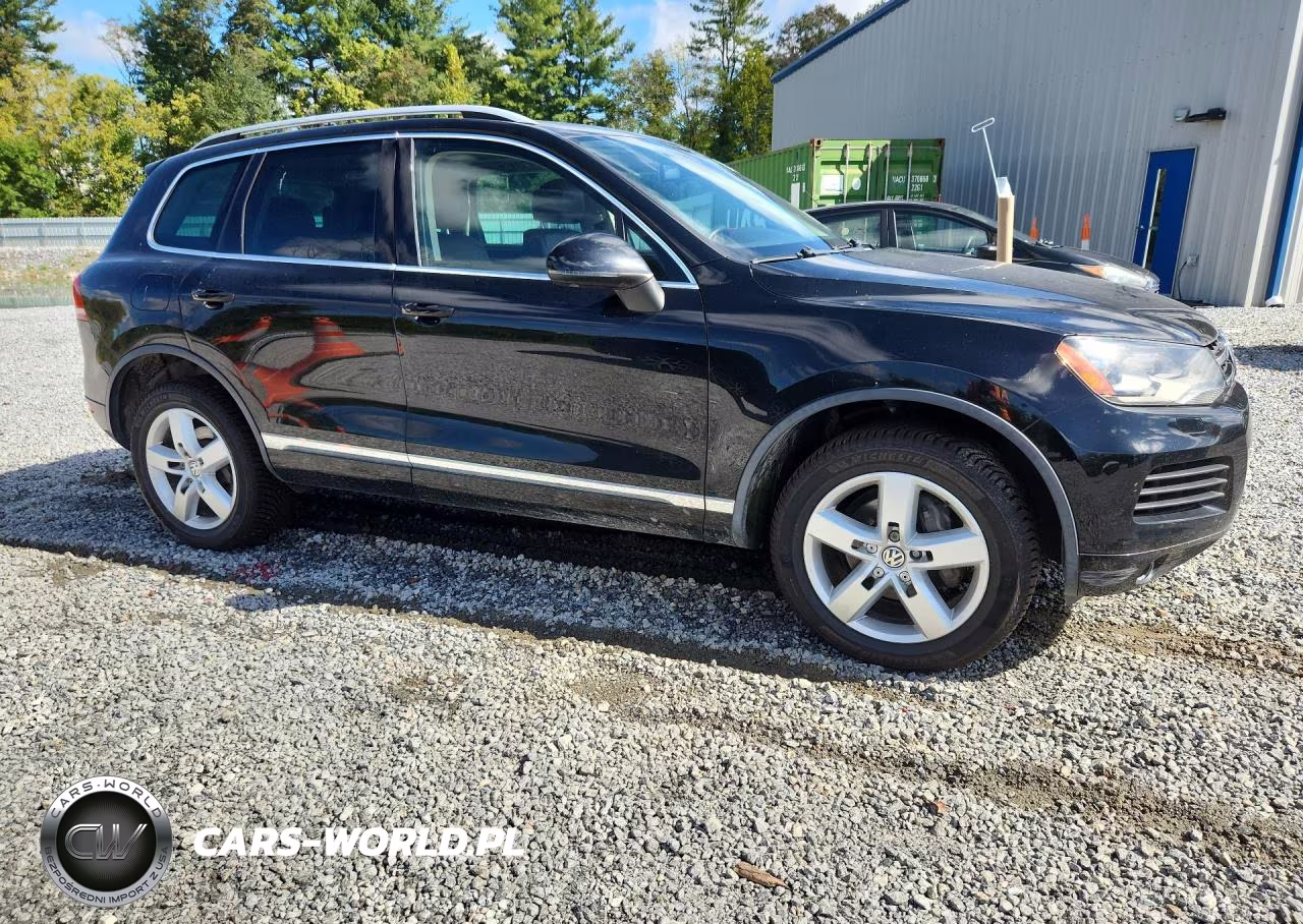 2014 Volkswagen Touareg V6 Tdi VIN:WVGEP9BP4ED014589 - 4