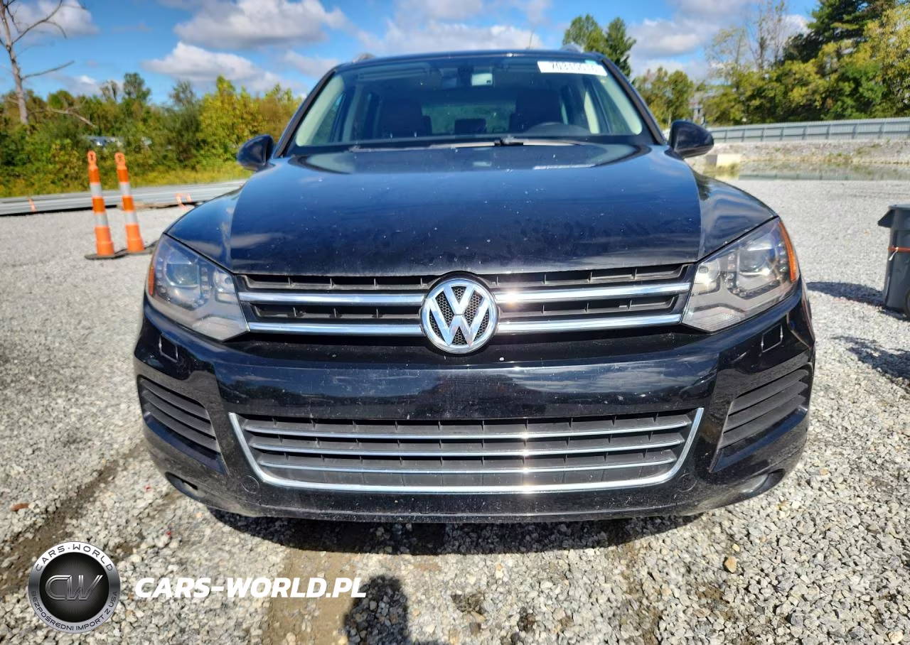 2014 Volkswagen Touareg V6 Tdi VIN:WVGEP9BP4ED014589 - 5
