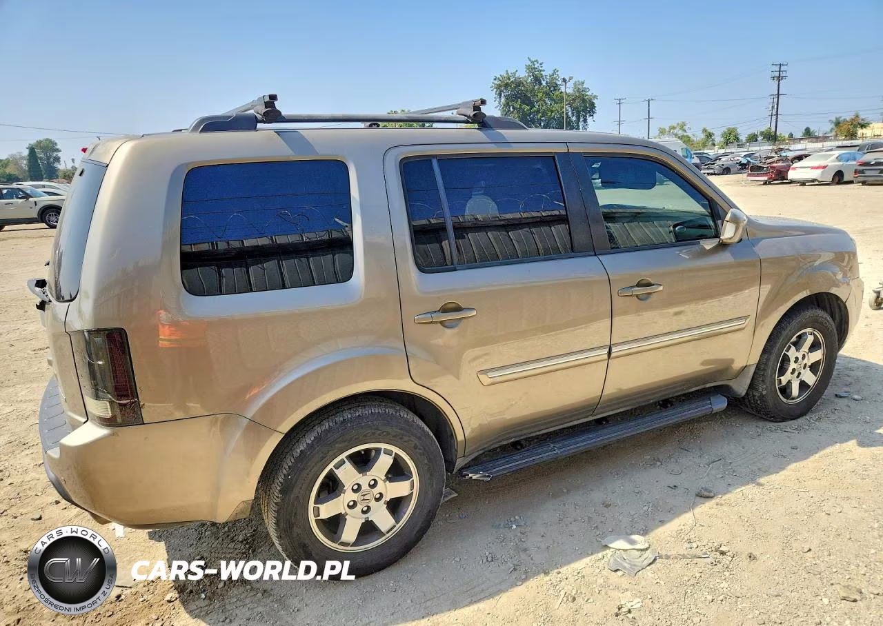 2010 Honda Pilot Touring VIN:5FNYF3H98AB017976 - 3