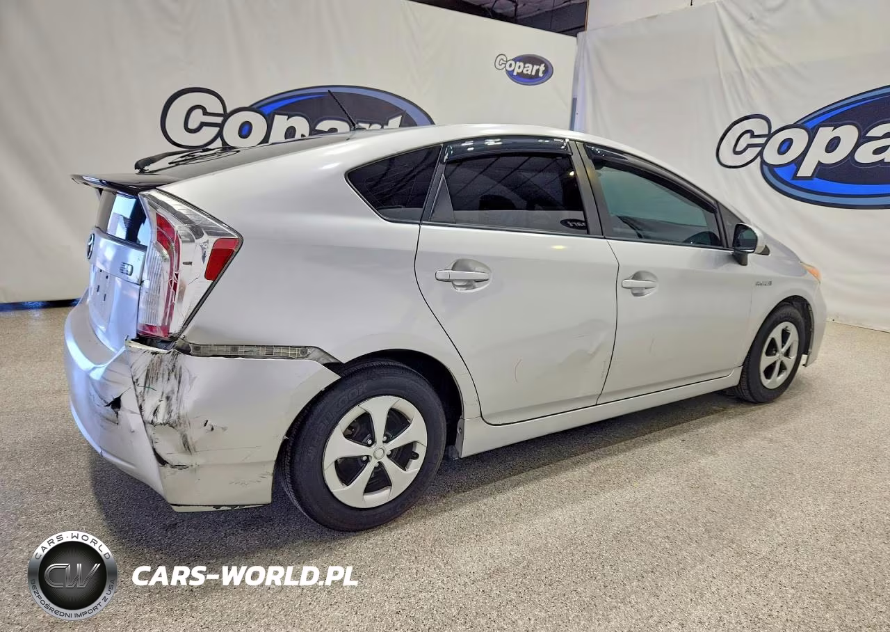 2015 Toyota Prius Two VIN:JTDKN3DU1F0427477 - 3