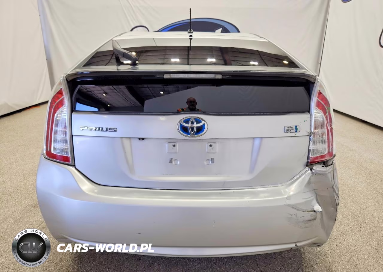 2015 Toyota Prius Two VIN:JTDKN3DU1F0427477 - 6