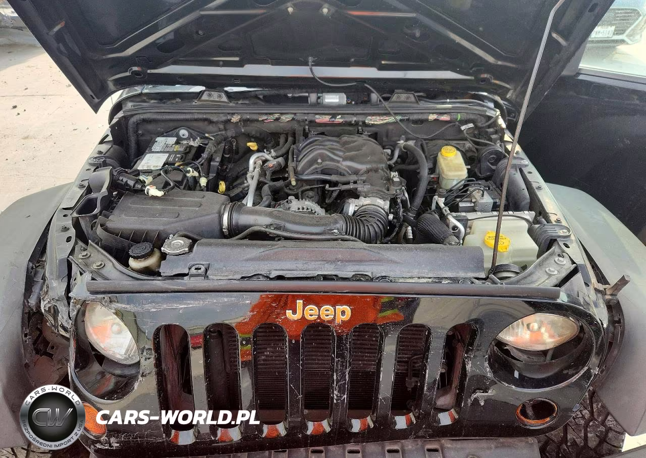 2013 Jeep Wrangler Unlimited Sport VIN:1C4BJWDG5DL621531 - 12