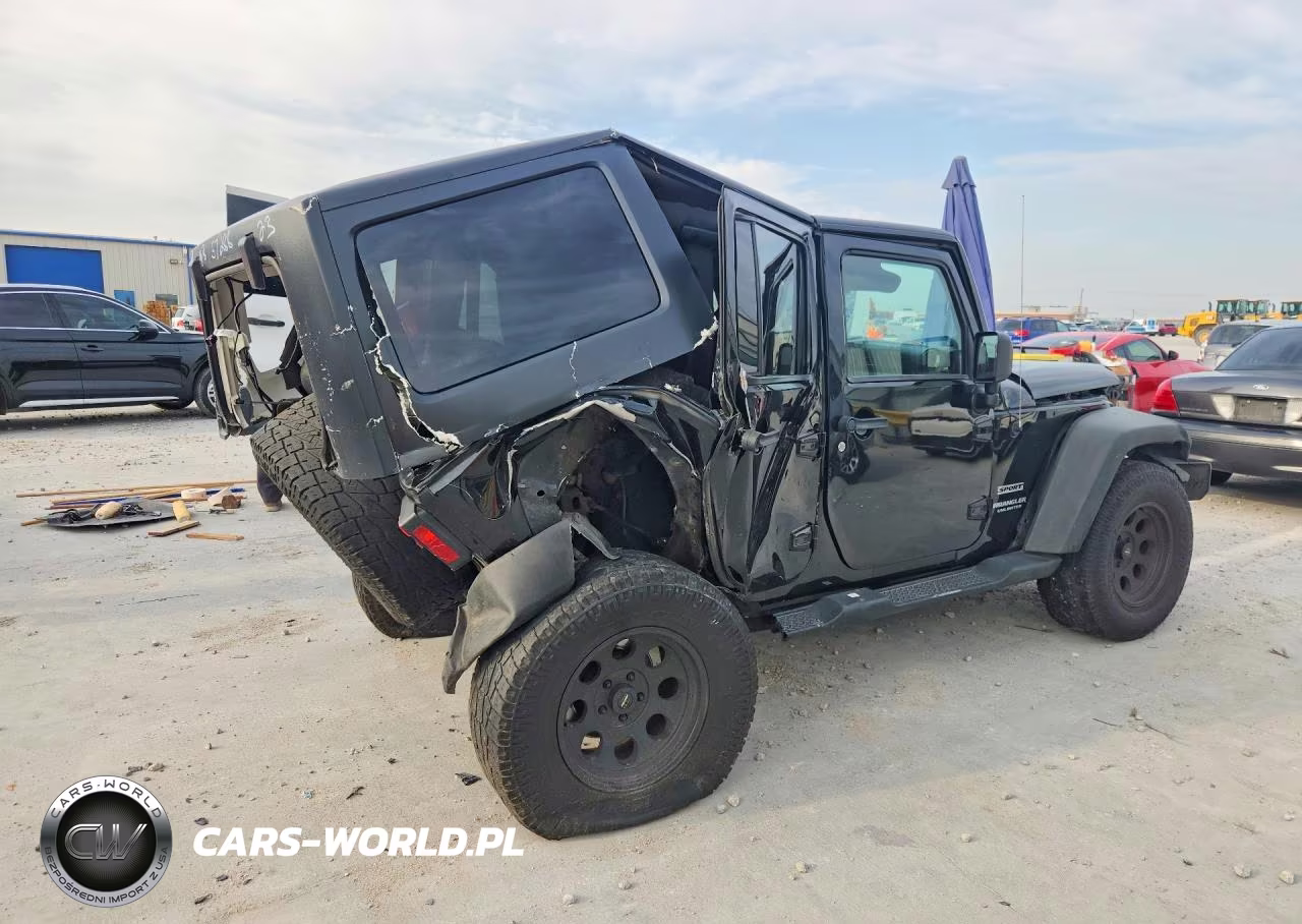 2013 Jeep Wrangler Unlimited Sport VIN:1C4BJWDG5DL621531 - 3