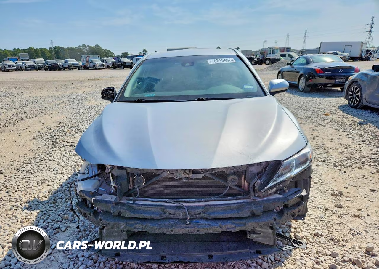 2018 Toyota Camry L VIN:4T1B11HK7JU650404 - 5