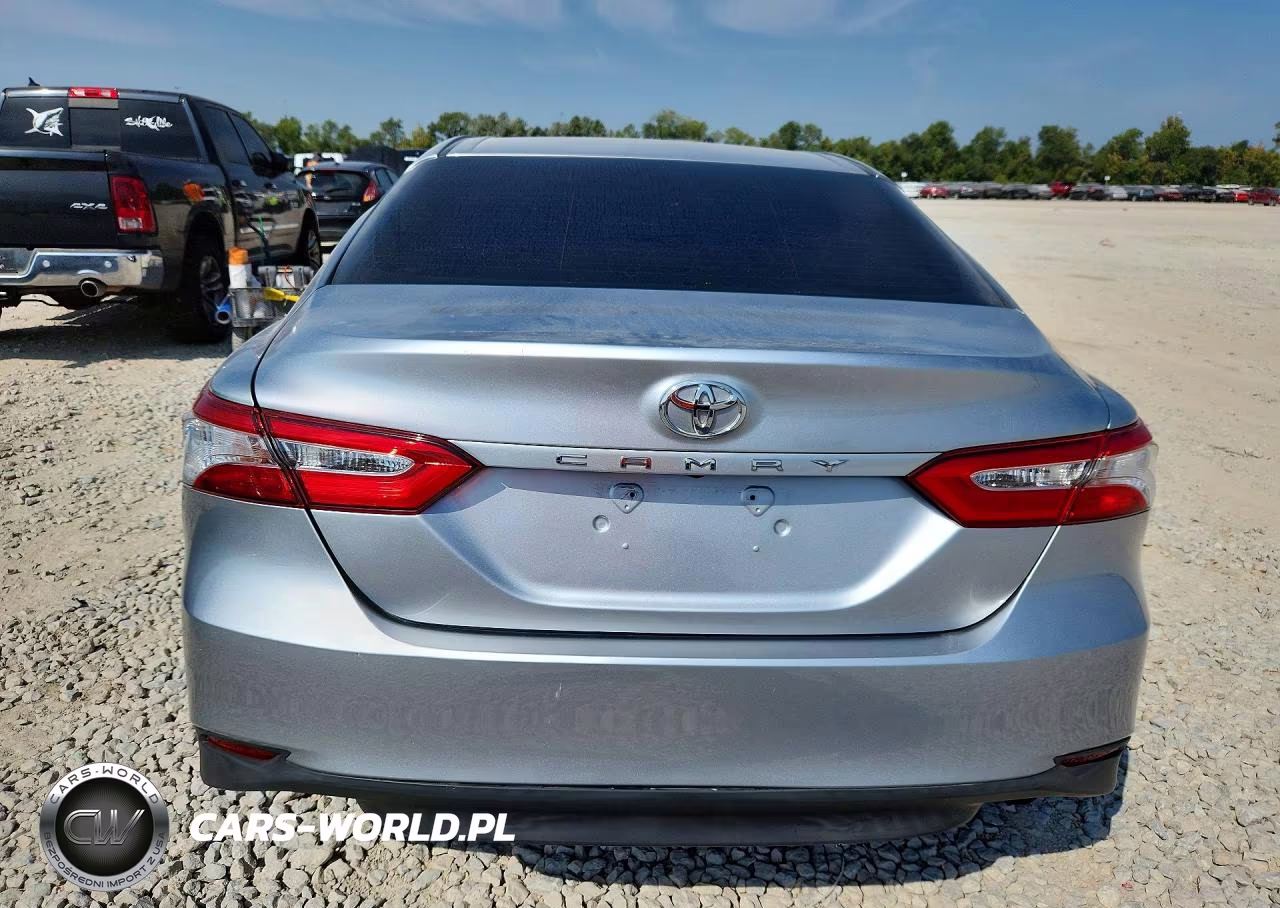2018 Toyota Camry L VIN:4T1B11HK7JU650404 - 6