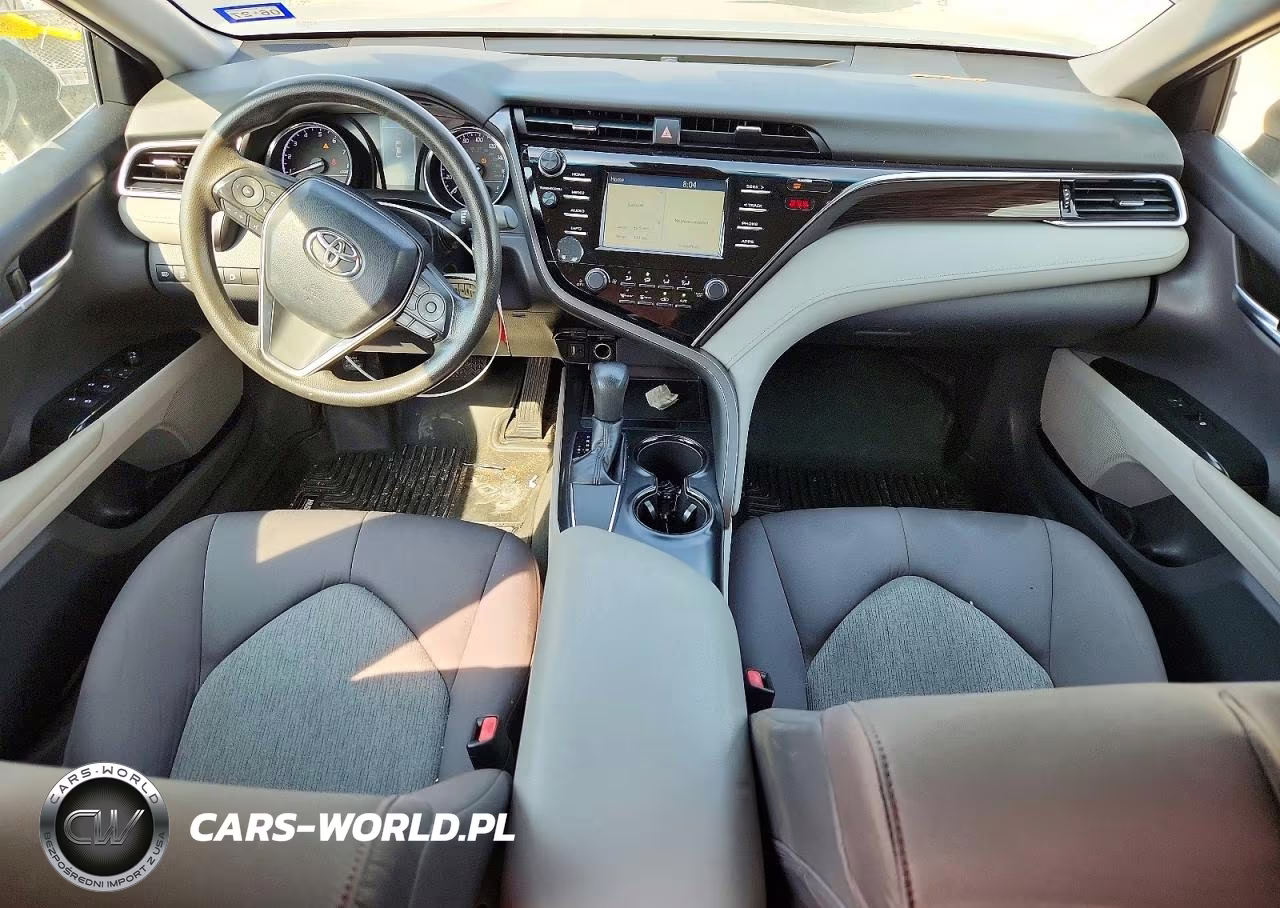 2018 Toyota Camry L VIN:4T1B11HK7JU650404 - 8
