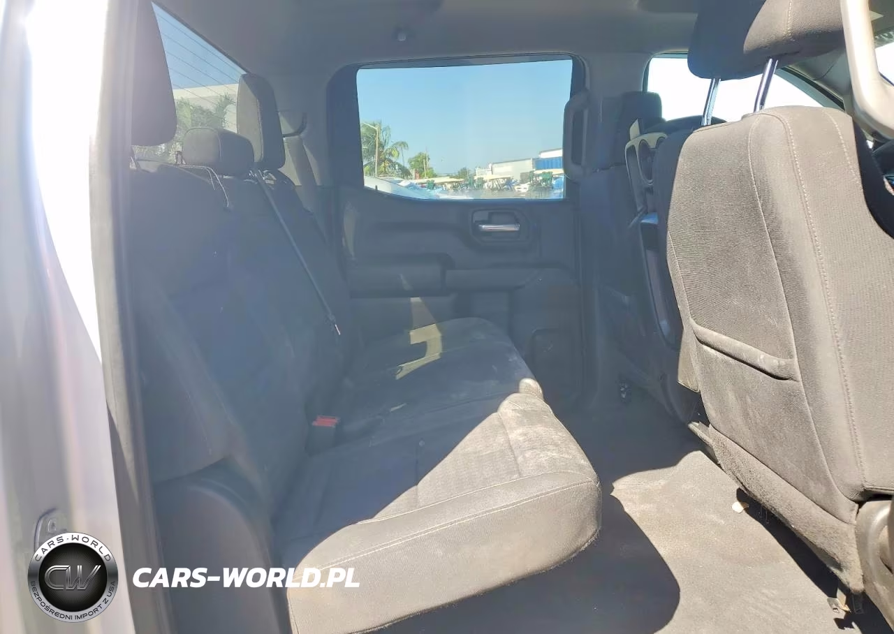 2022 Chevrolet Silverado K1500 Custom VIN:1GCPDBEK0NZ563805 - 10