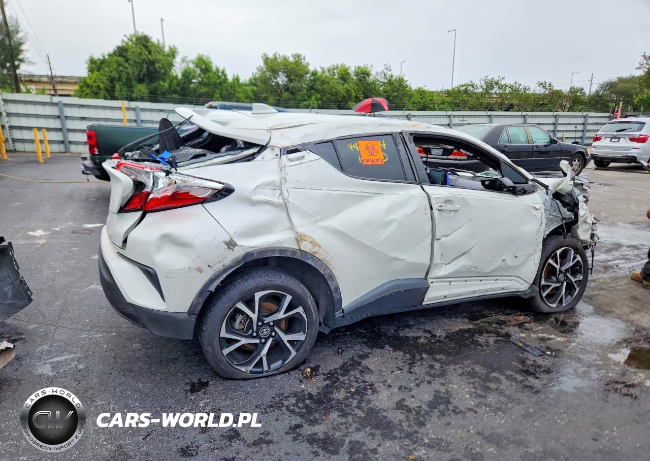 2020 Toyota C-Hr Xle VIN:NMTKHMBX5LR107077 - 3